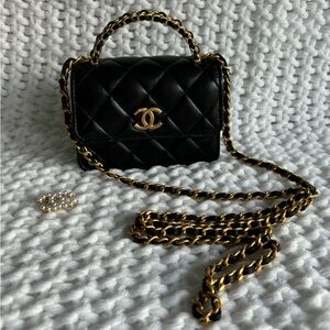 CHANEL Lambskin Quilted Chain Top Handle Clutch With Chain Black